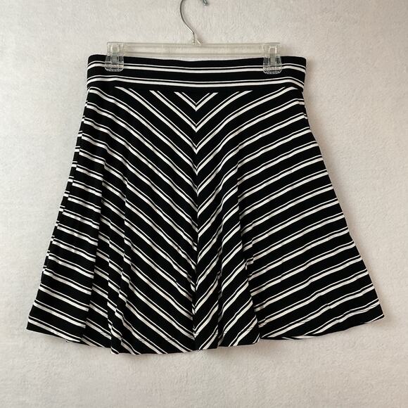 Loft Skirt Womens Small Petite SP Black White Stripe Knit Skater Flare Casual - Picture 4 of 9